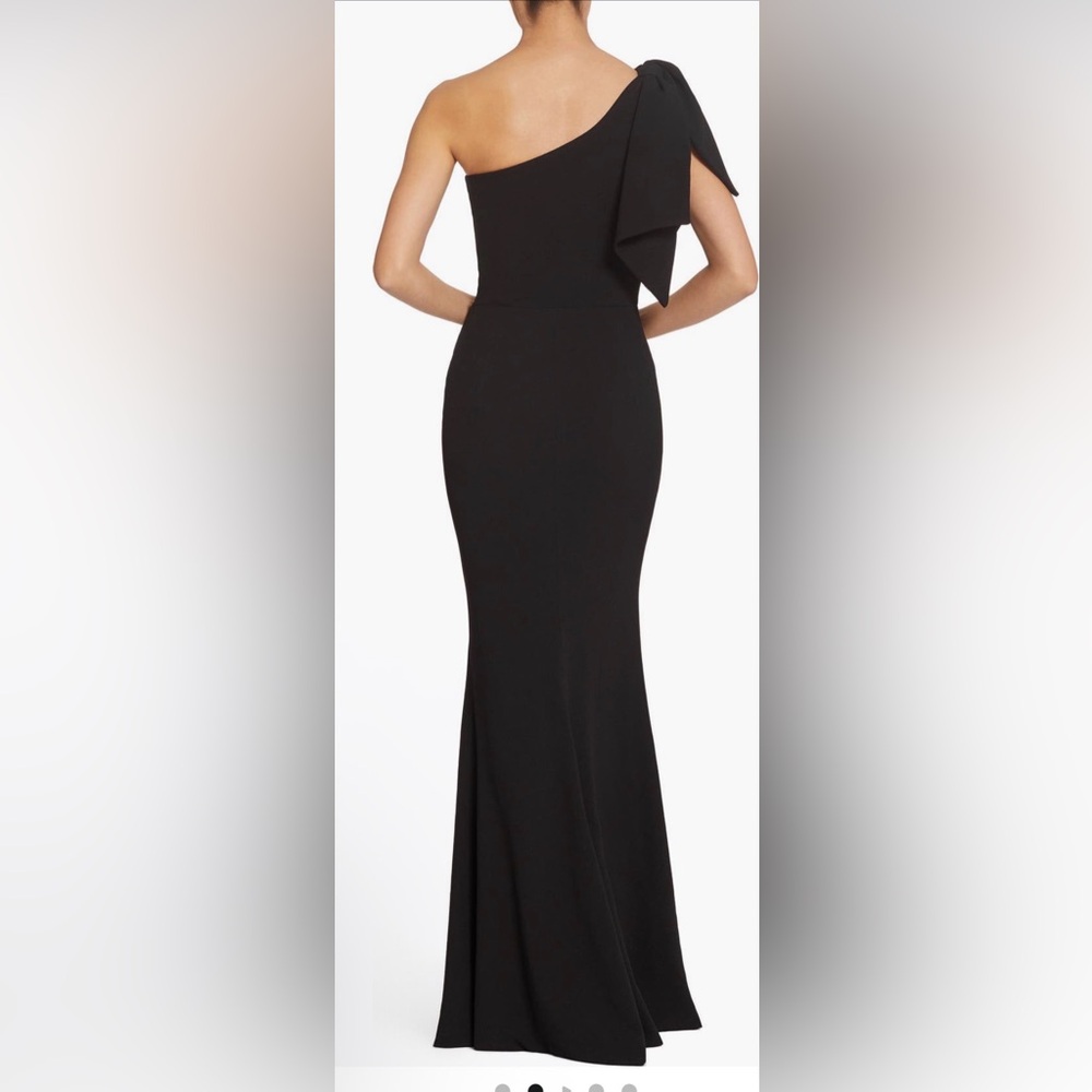 Dress the Population Elegant Black Maxi Dress - Picture 3 of 9